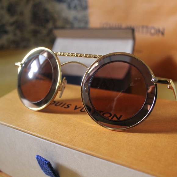 Louis Vuitton Spring 2016 Women's Sunglasses - Picture 3 of 8